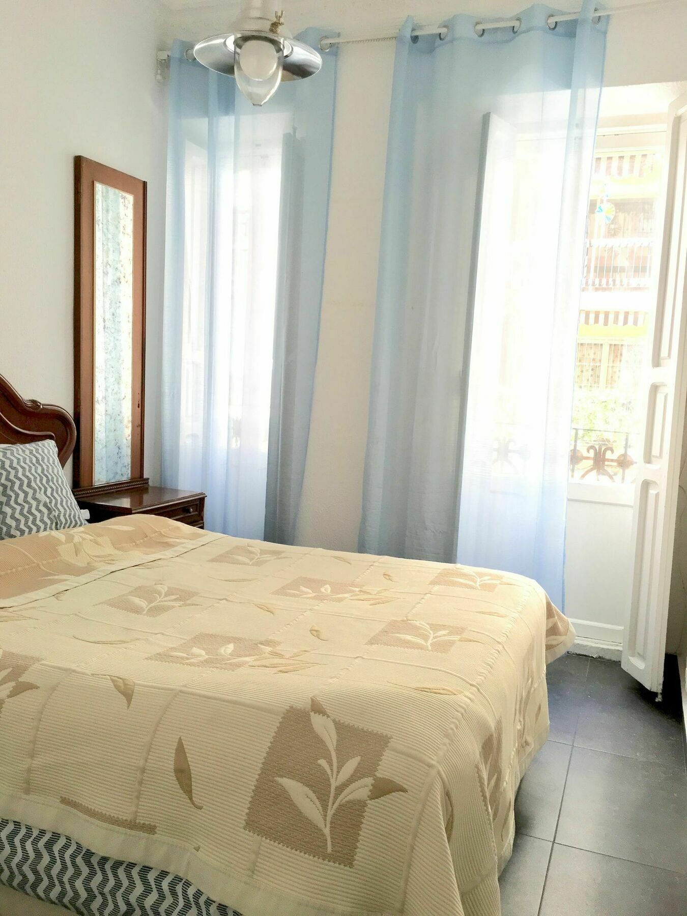 Oyo Ruzafa Guesthouse Valencia Kültér fotó