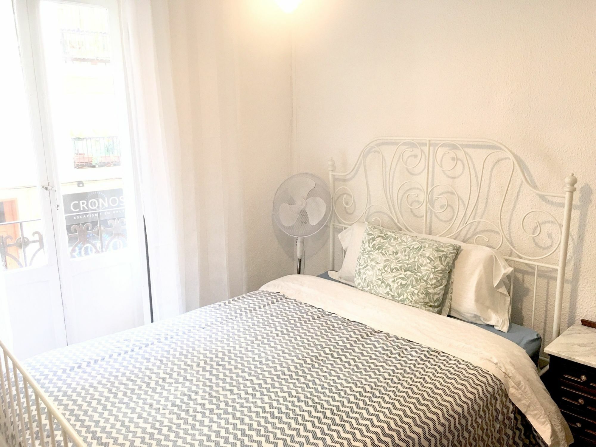 Oyo Ruzafa Guesthouse Valencia Kültér fotó